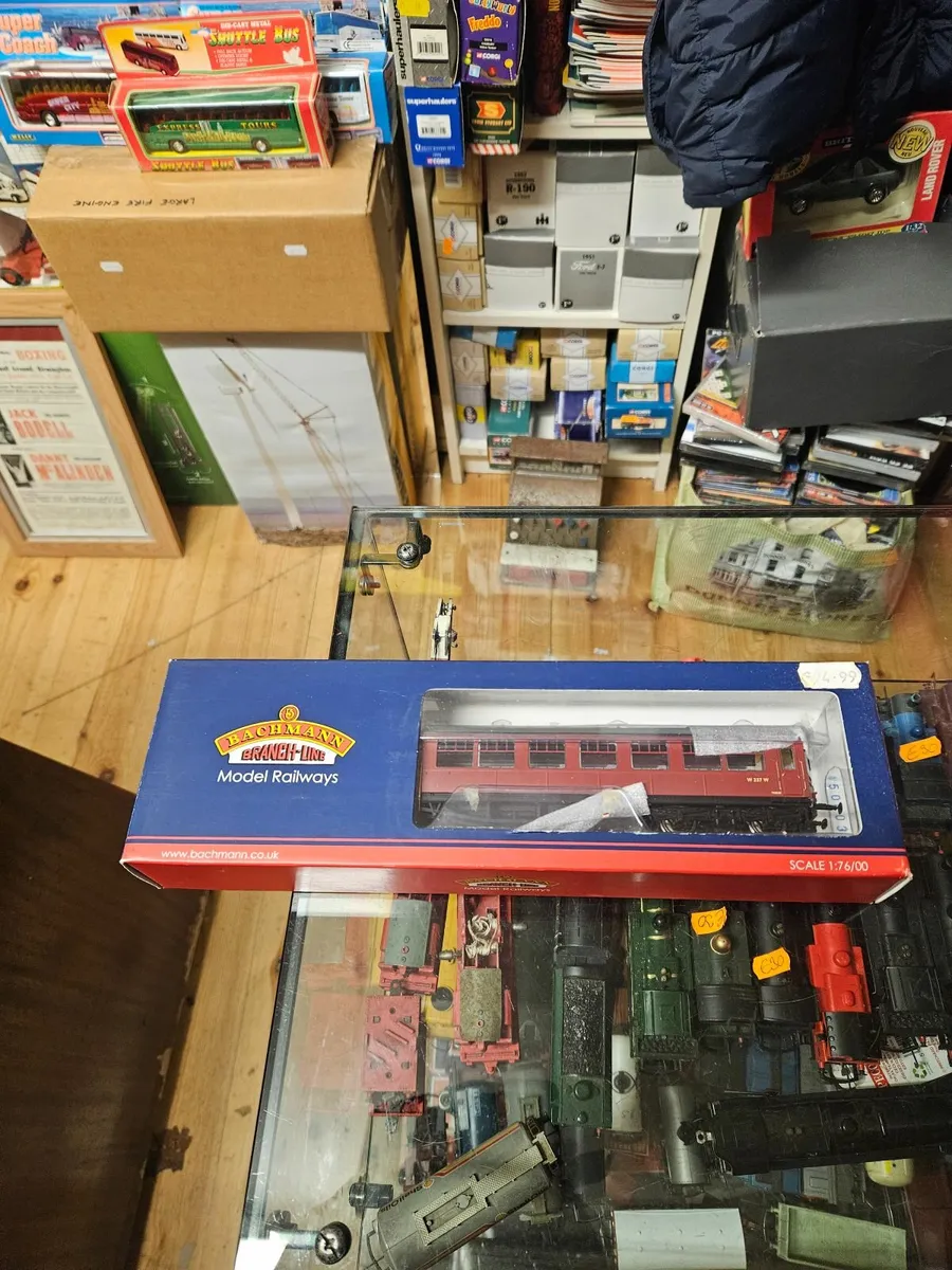 Hornby Bachmann OO Gauge BR Auto Trailer - Image 1