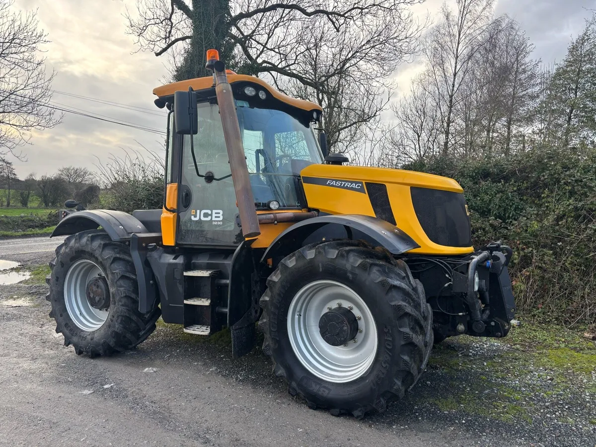 JCB fastrac 3230 - Image 1