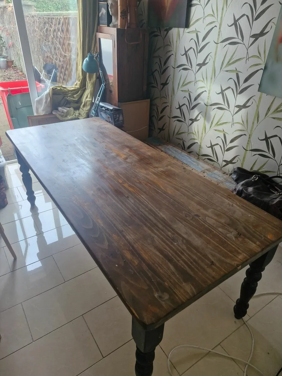 Danish oil painted large pine wood table. - Image 2