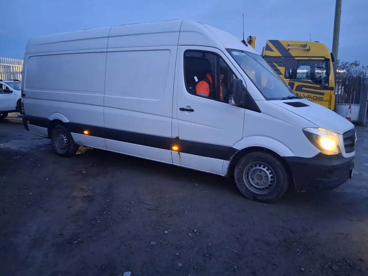 .Mercedes sprinter LWB 2018 Light rear fire damage - Image 2