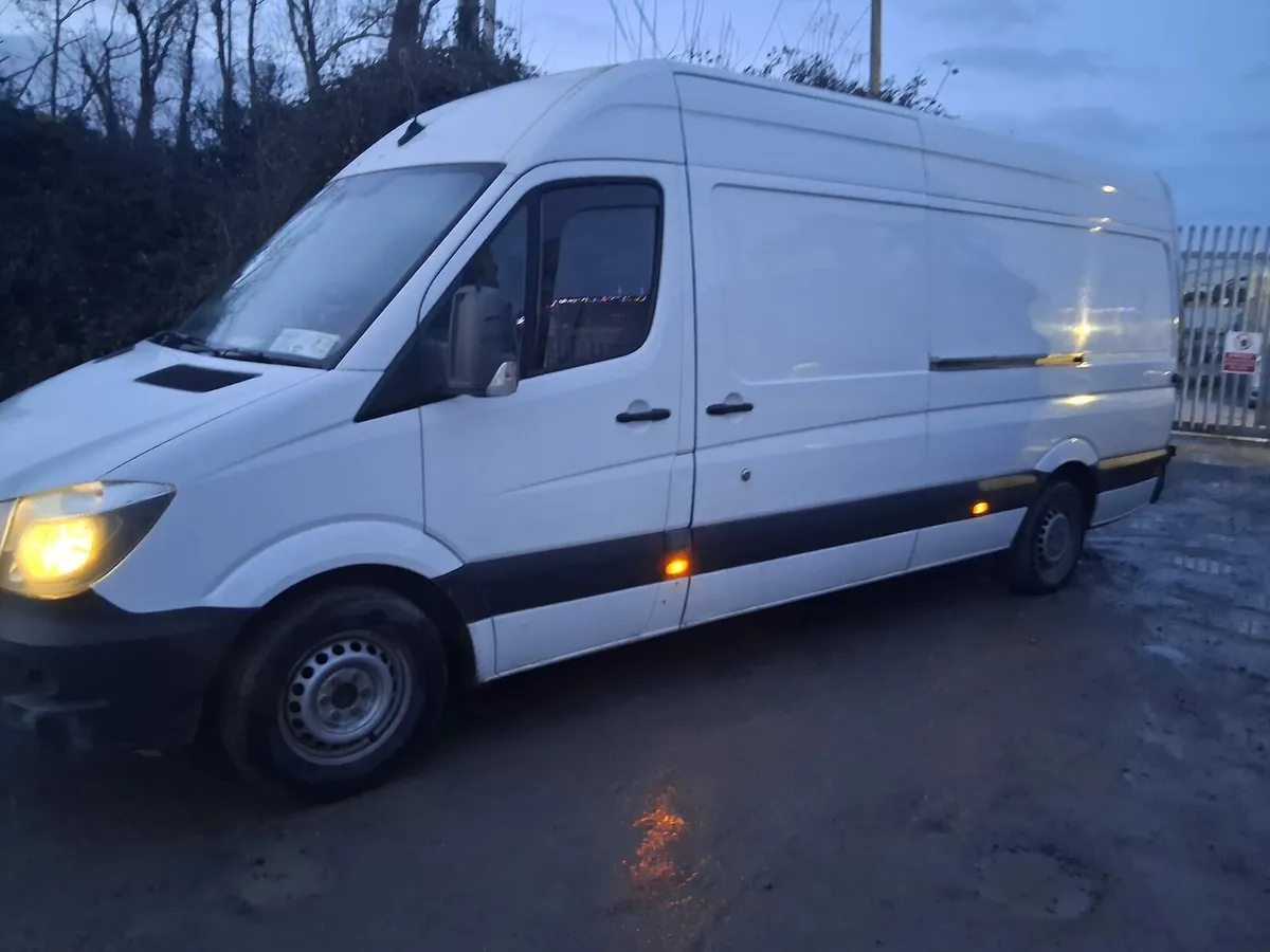.Mercedes sprinter LWB 2018 Light rear fire damage - Image 3