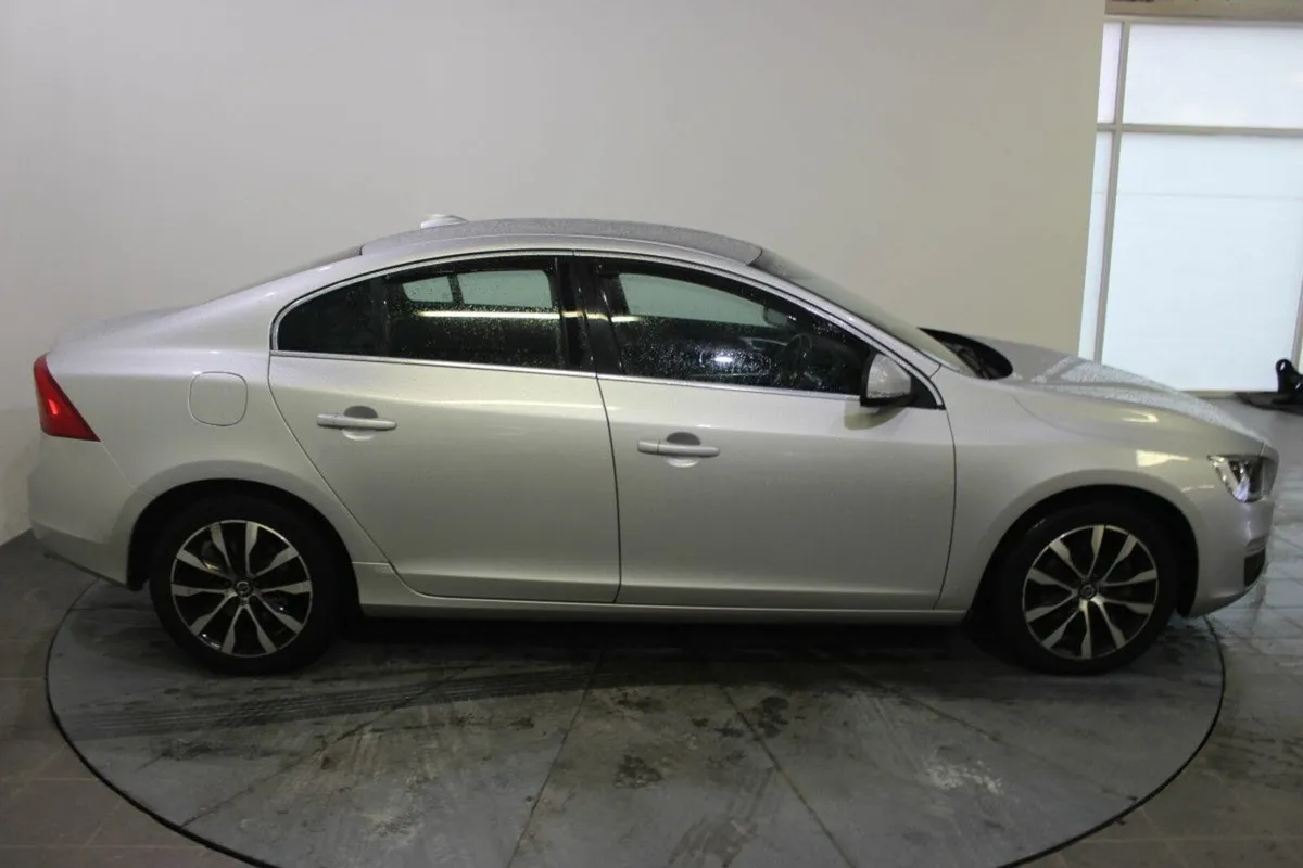 Volvo S60 D2 (120hp) SE - Image 3