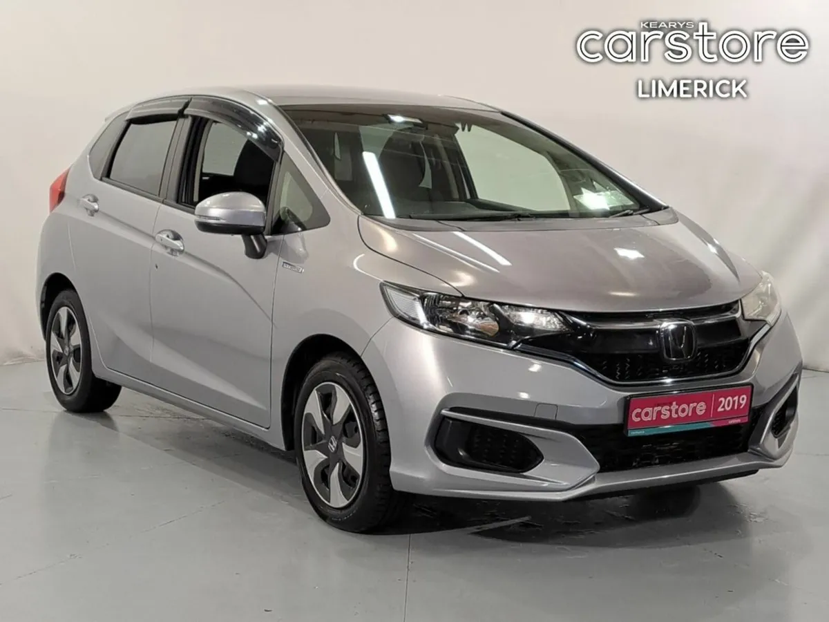 Honda Fit 1.5 HYBRID AUTO - Image 1