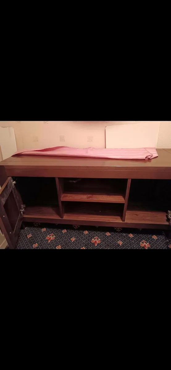 TV unit and tables - Image 2