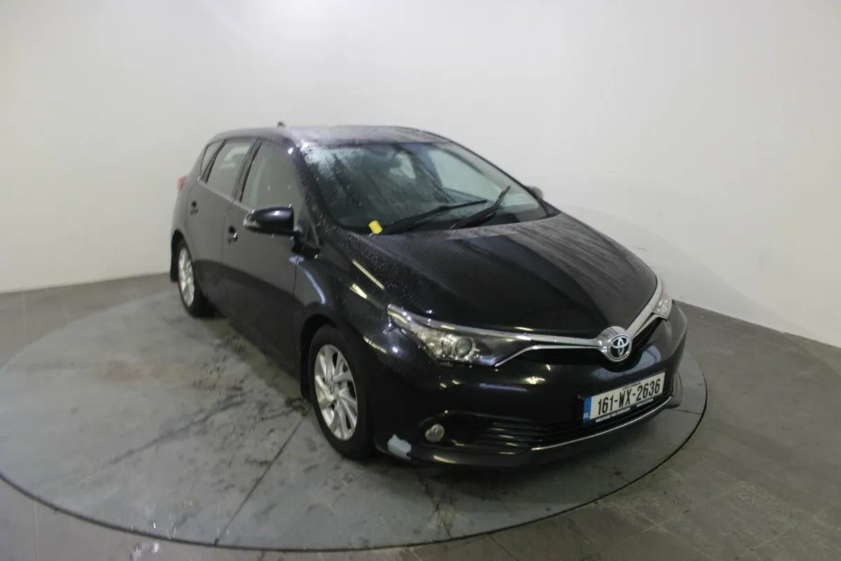 Toyota Auris 1.4 D-4D (90) 5Dr Luna - Image 1