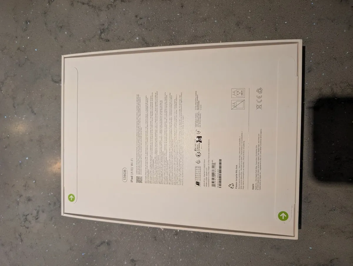 Apple iPad - brand new - Image 1