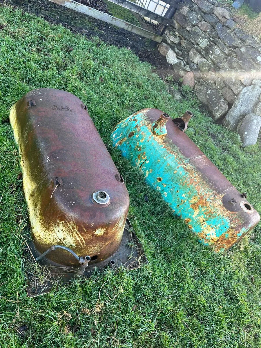 2 Cast iron baths