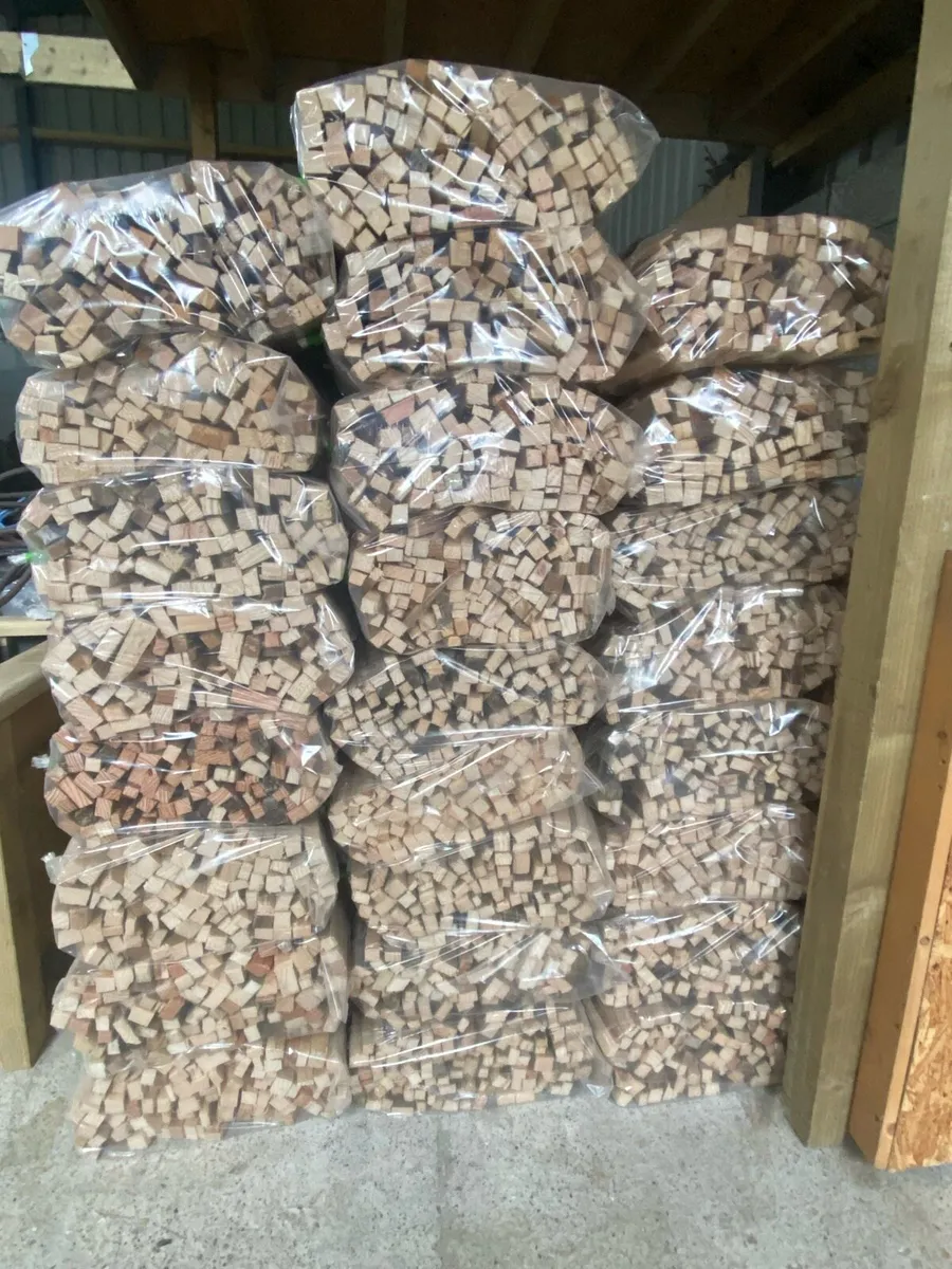 Bags of kindling - Image 4