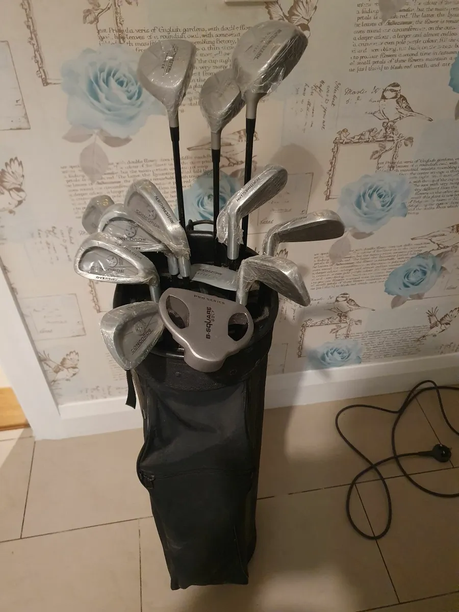 Golf clubs and golf bag - Image 2