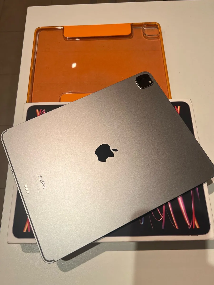 Ipad pro 12.9 6th gen - Image 2