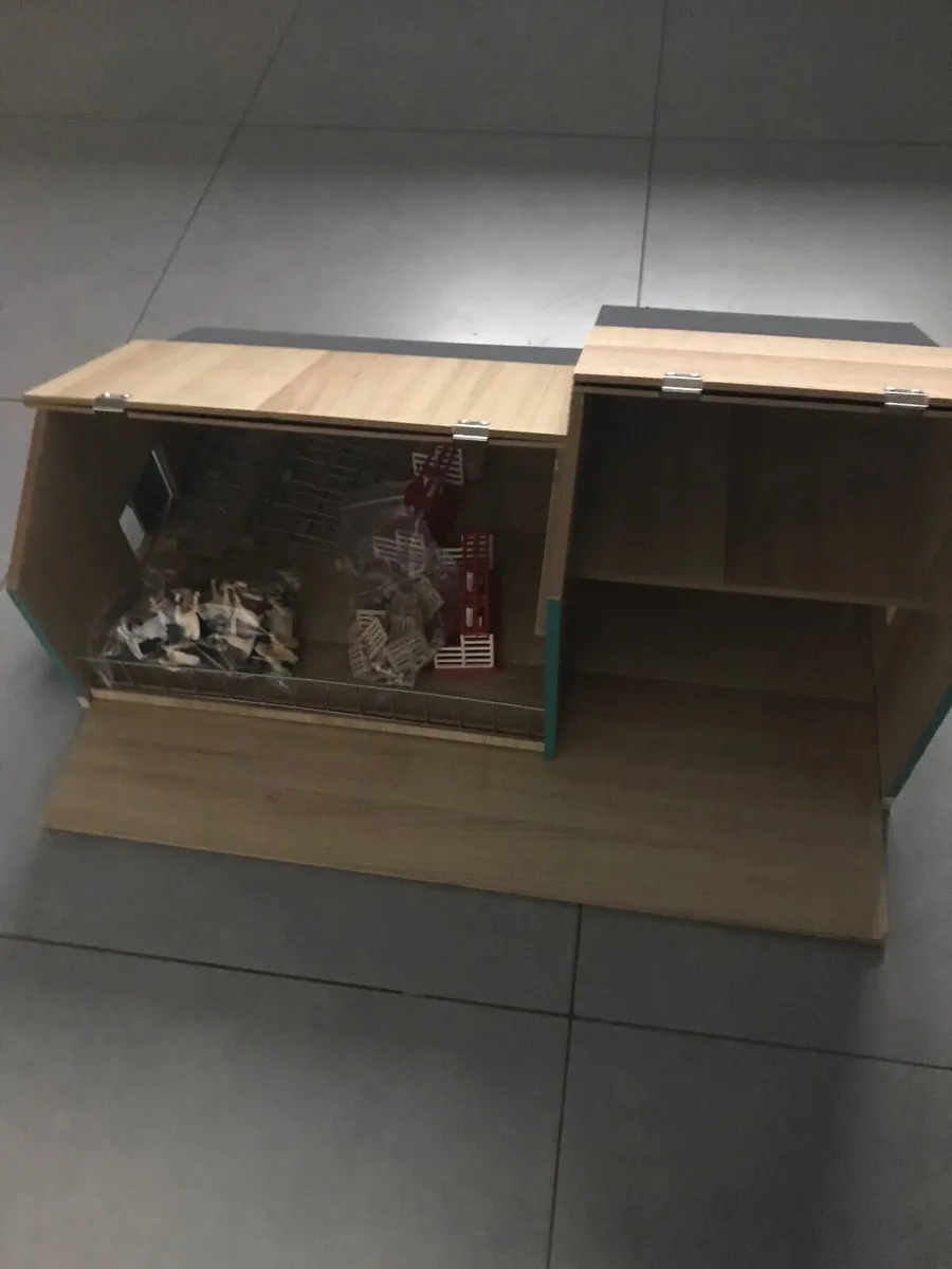 Farm house - Image 2