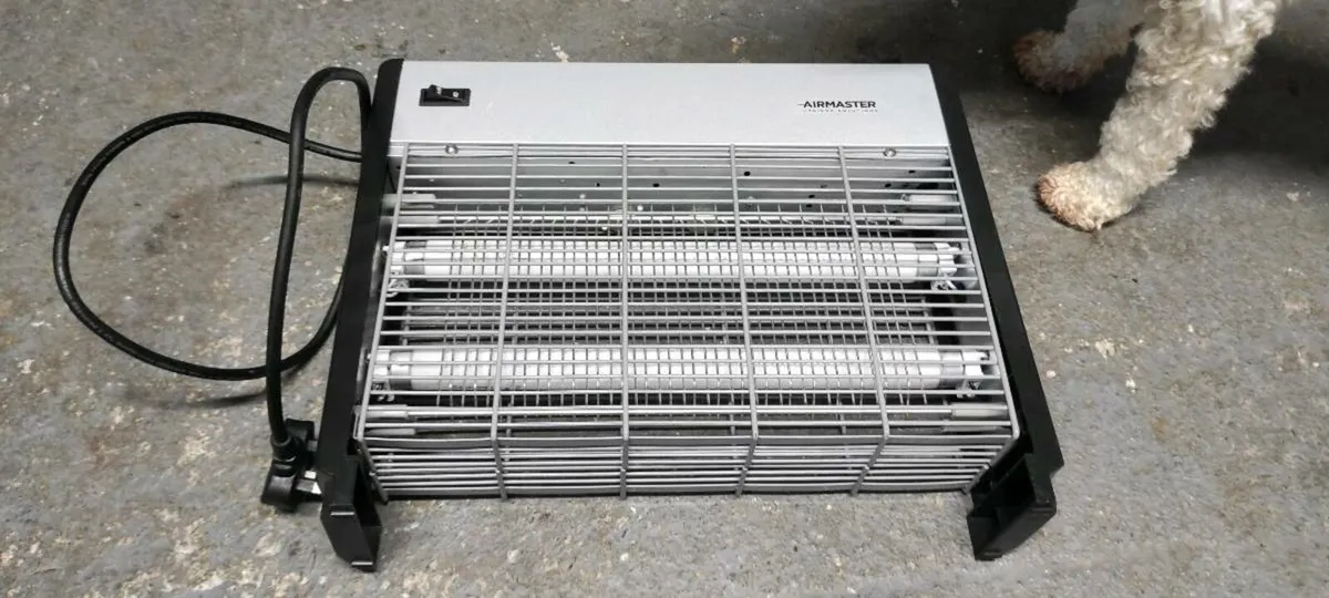 Various items. - Image 4