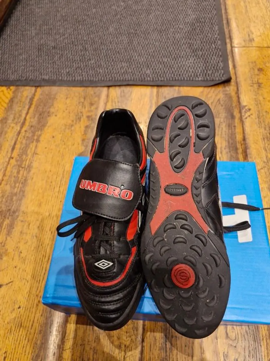 Astro football boots - Image 2