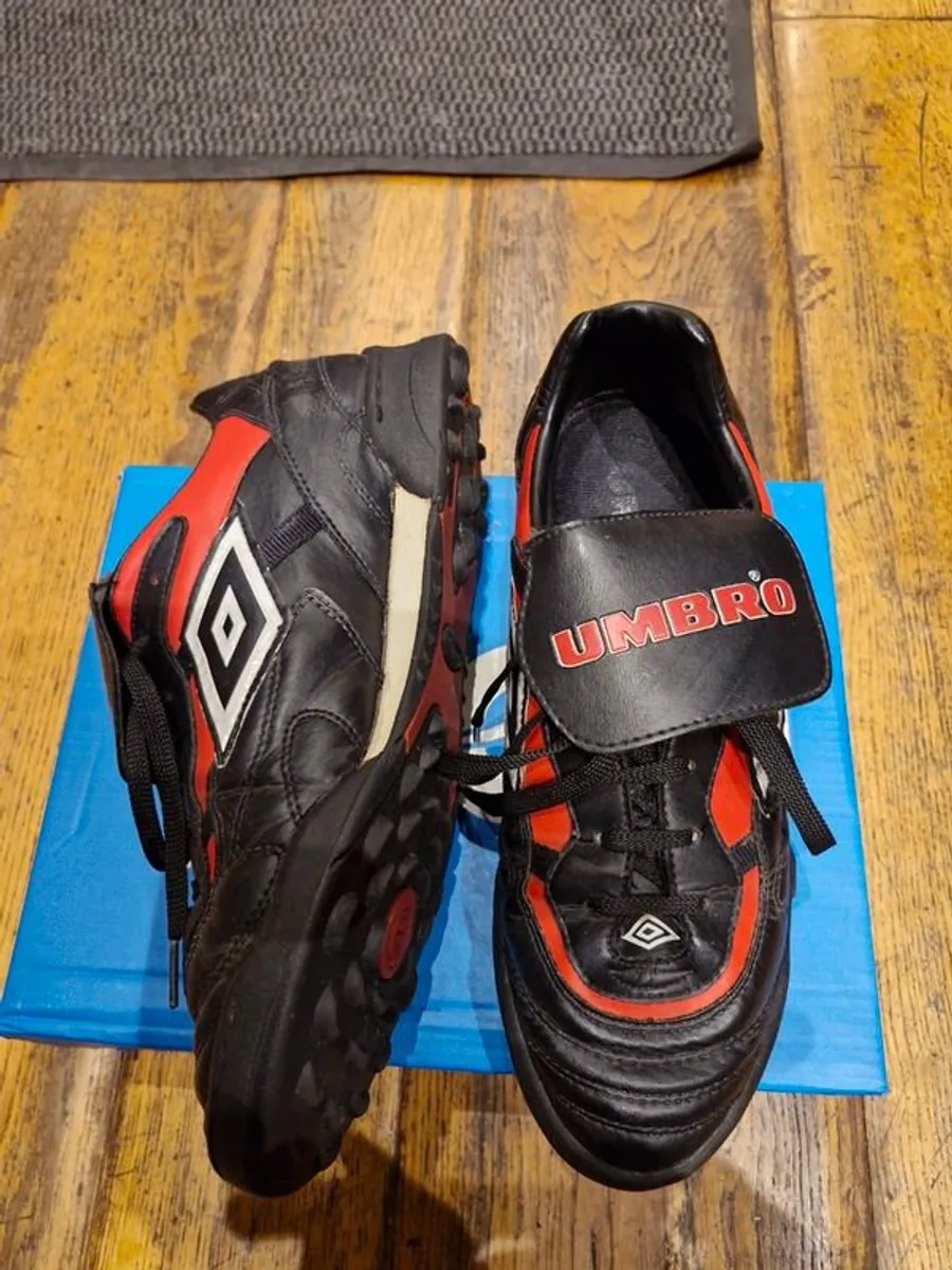 Astro football boots - Image 3