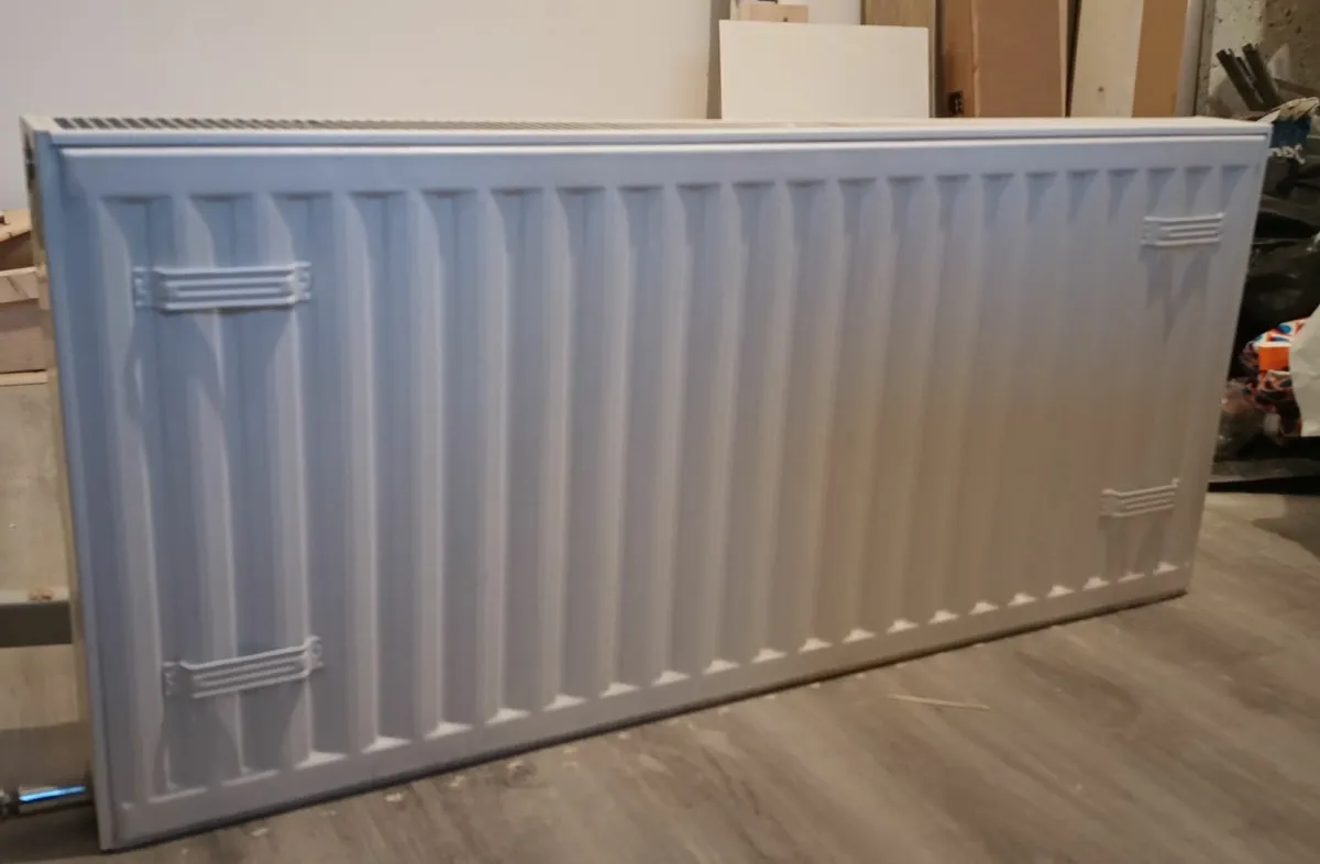 Radiator heater 110 lenght 120 centers - Image 1