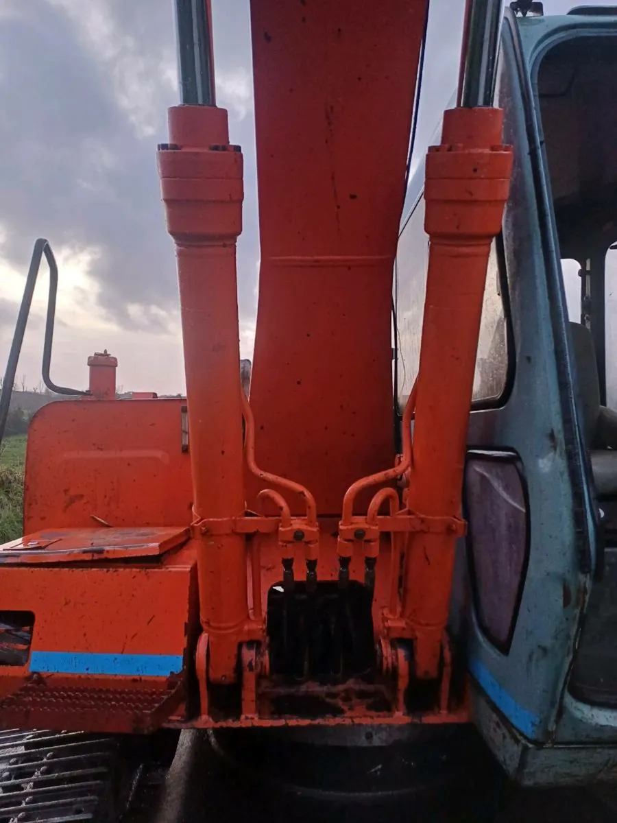 Hitachi EX120-3 - Image 4