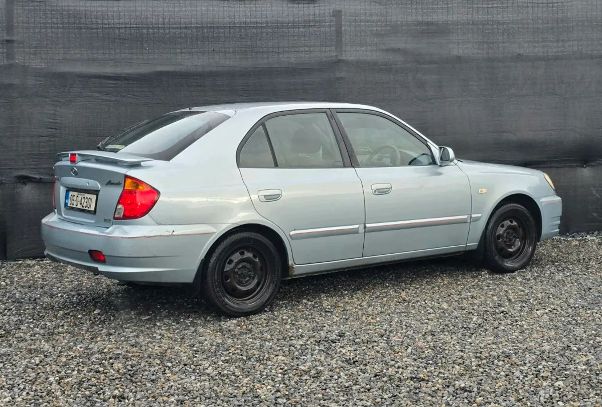 2005 Hyundai Accent 1.3 Automatic - Image 2