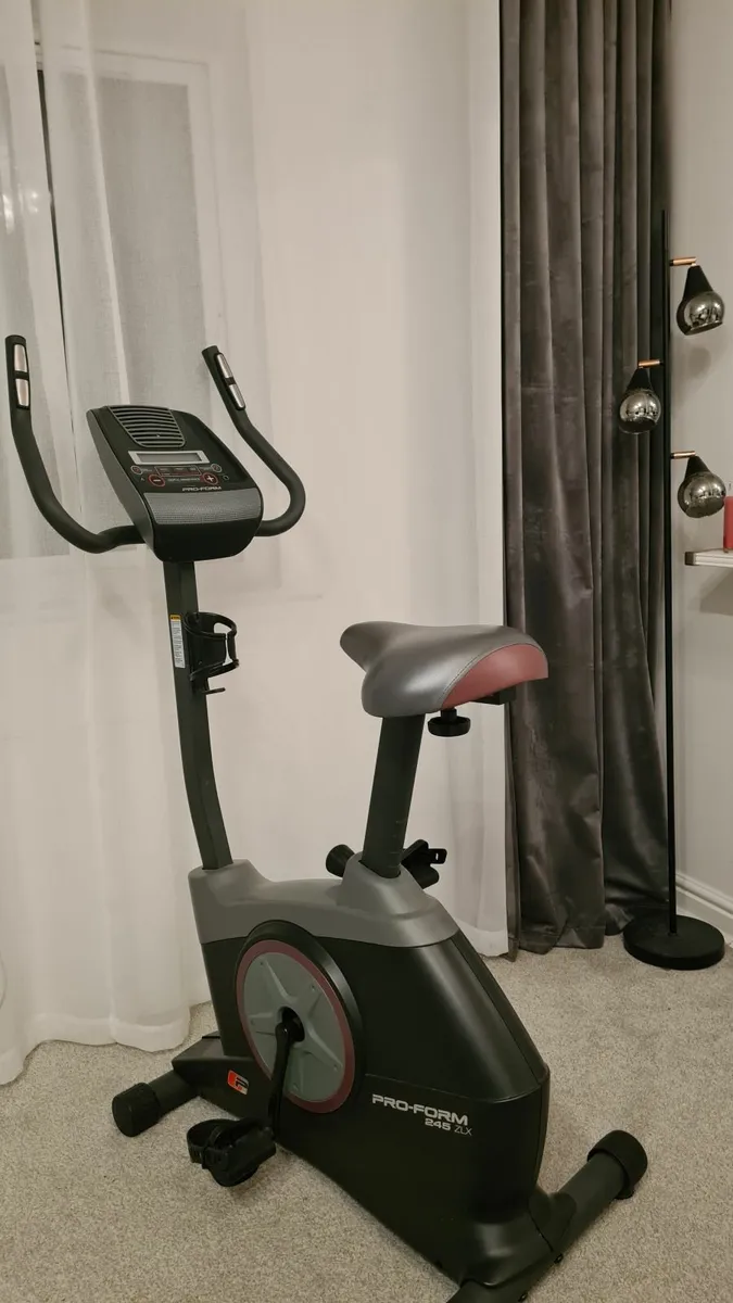 Exercise bike - Image 1