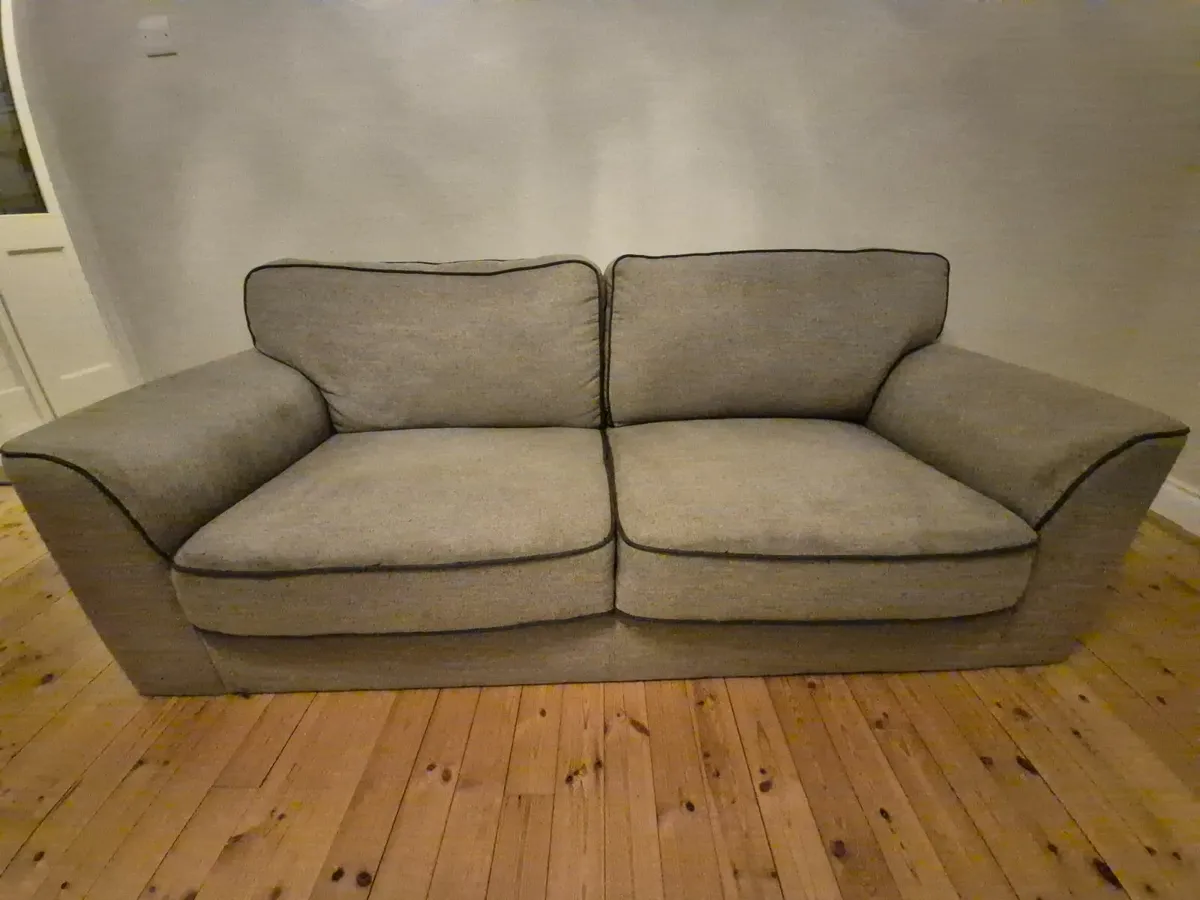2 Sofas - Image 4