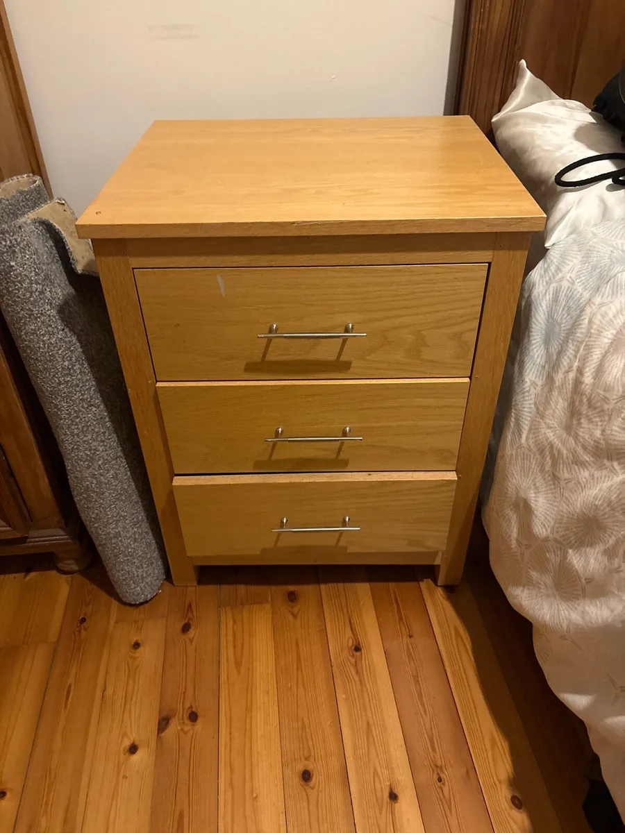 Two Bedside lockets - Image 1