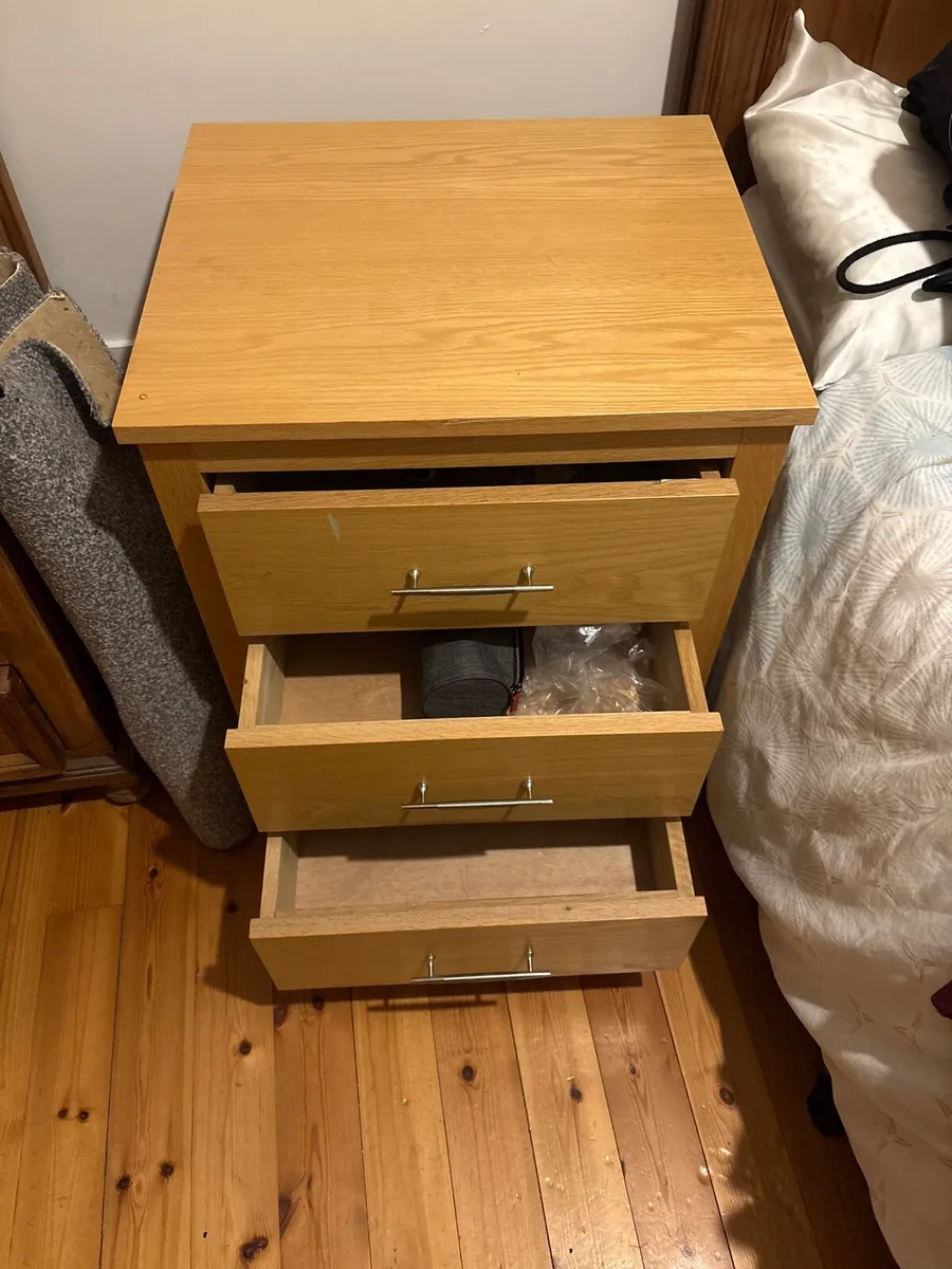 Two Bedside lockets - Image 2