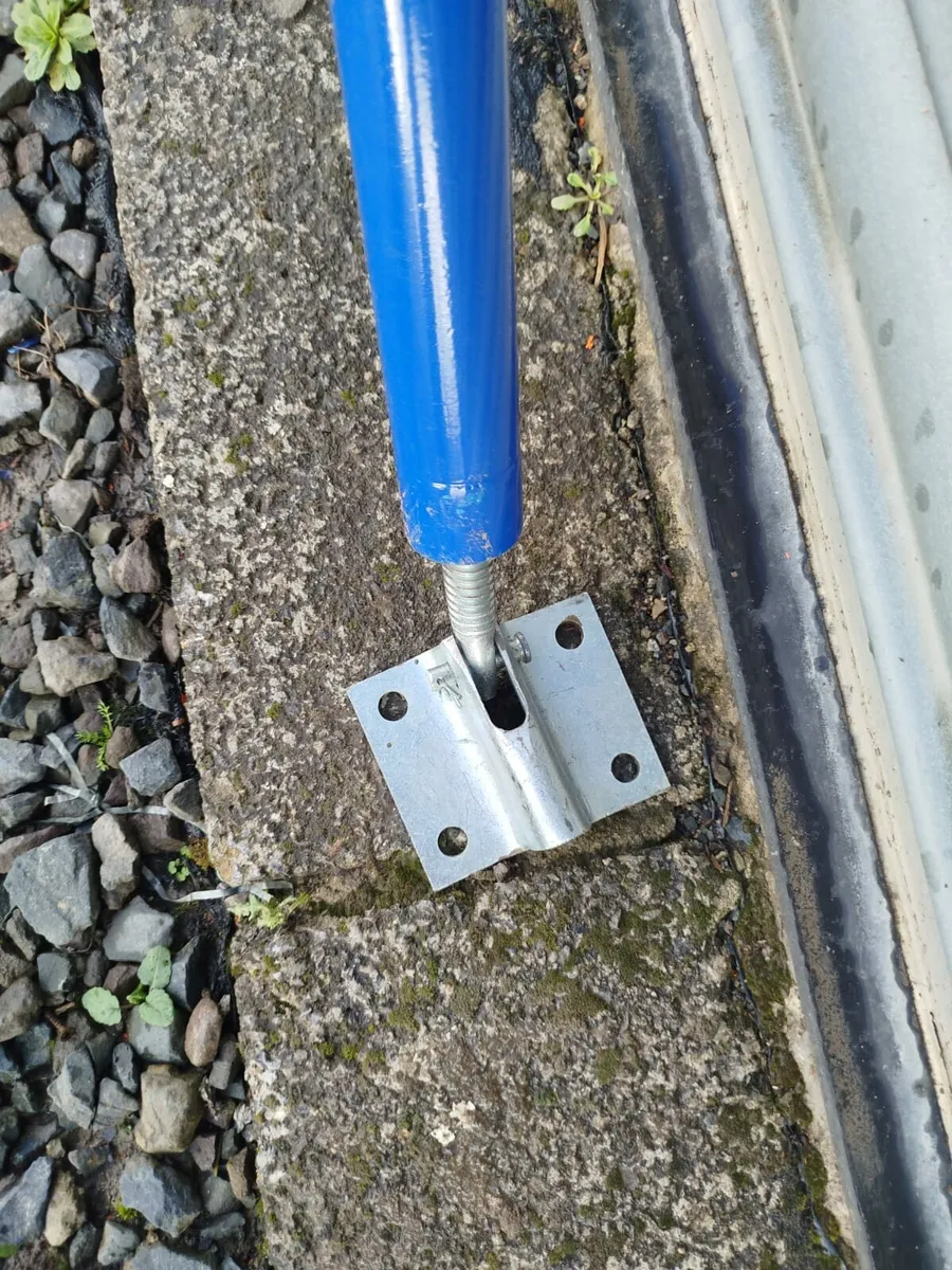 ICF Props and strong backs - Image 1