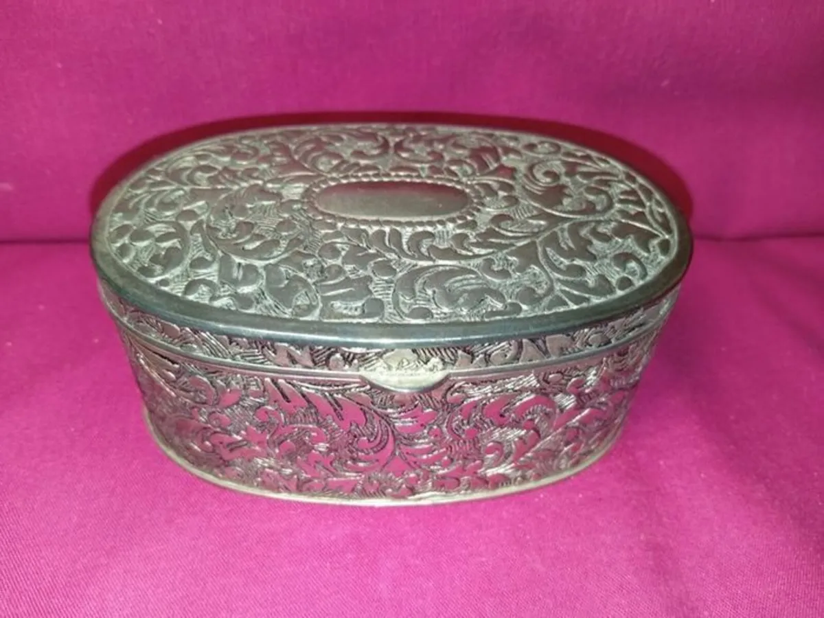 Vintage Silver Metal Filigree Lidded Jewellery - Image 1