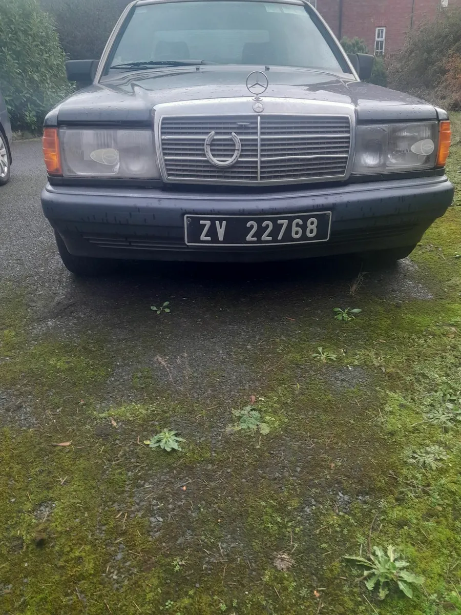 Mercedes-Benz 1990 - Image 3