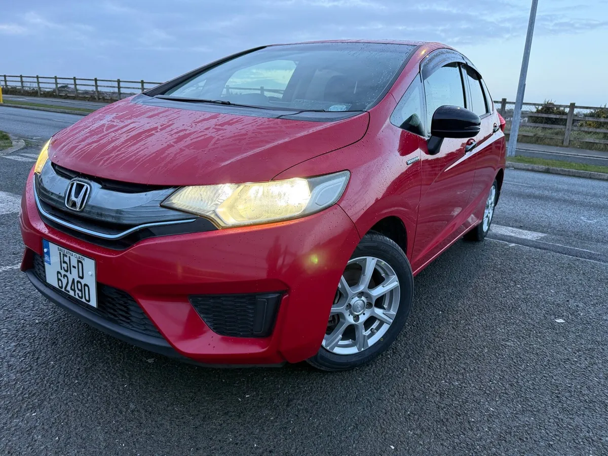 151 Honda Fit Jazz Hybrid 1.5 Fresh Import - Image 2