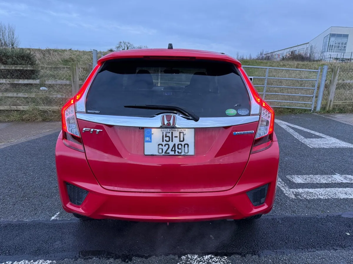 151 Honda Fit Jazz Hybrid 1.5 Fresh Import - Image 3