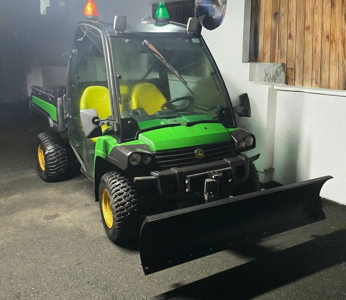 John Deere gator diesel - Image 1