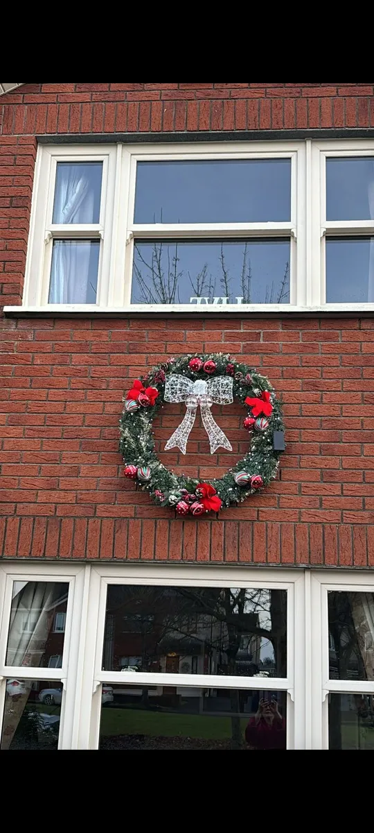 Christmas wreaths (90cm / 3 feet diameter) - Image 4