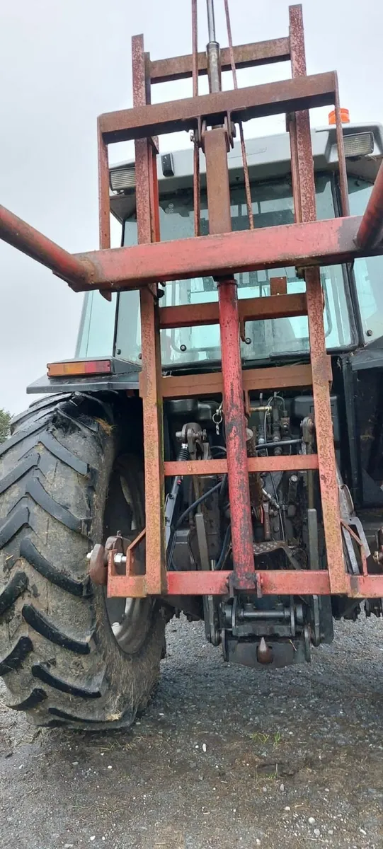 Bale Lifter - Image 1