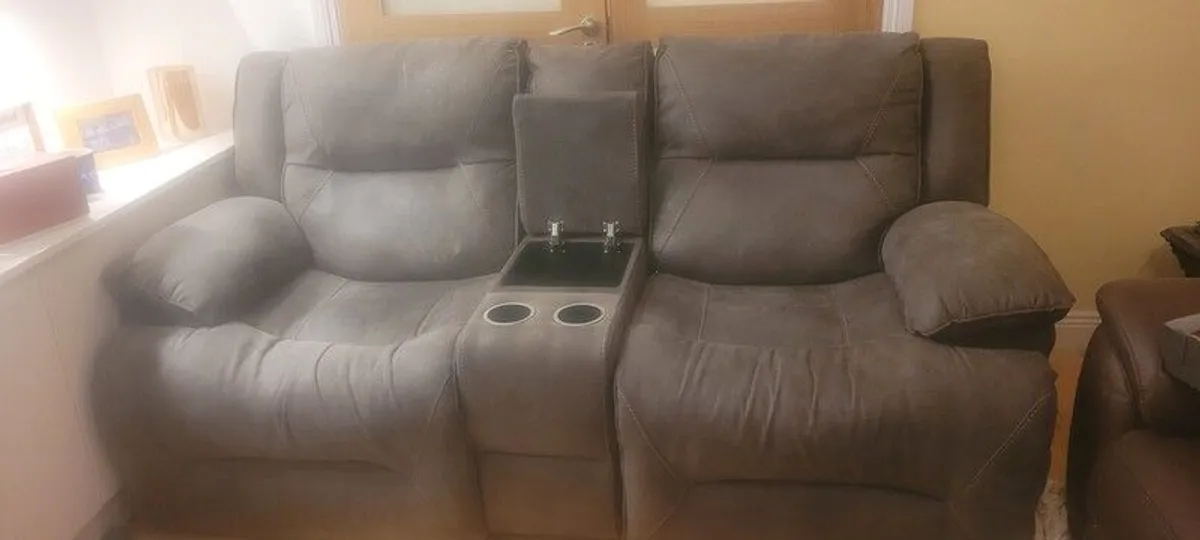 2 seater recliner sofa - Image 2