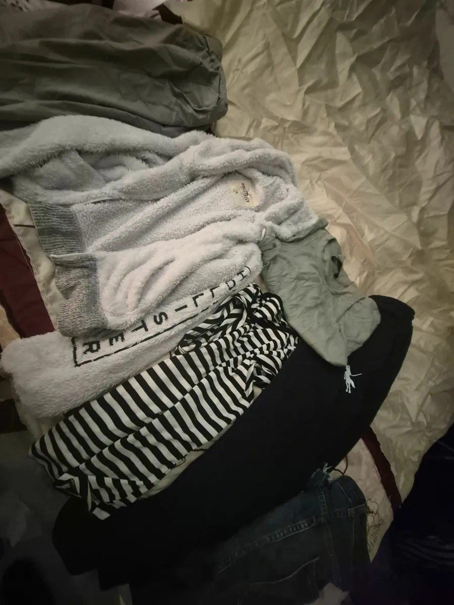 Womens clothes - Image 1