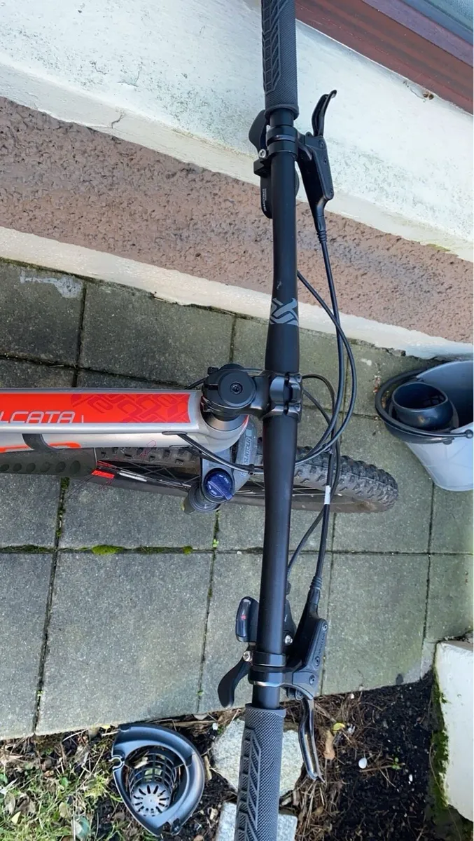 Carrera bike - Image 3