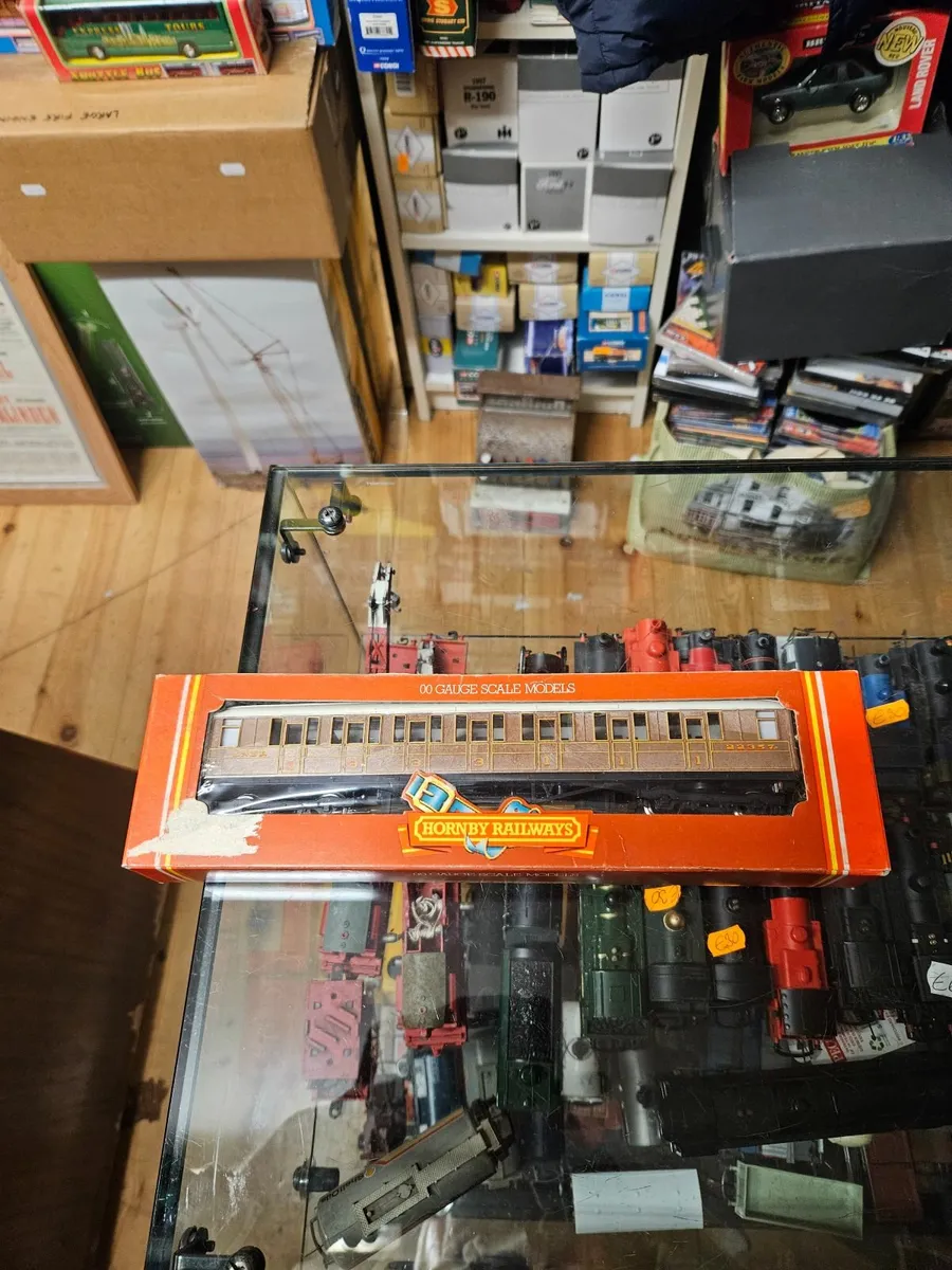 Hornby OO Gauge Carraige