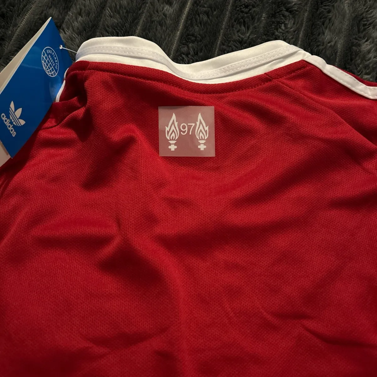 Liverpool 25/26 home jersey M - Image 1