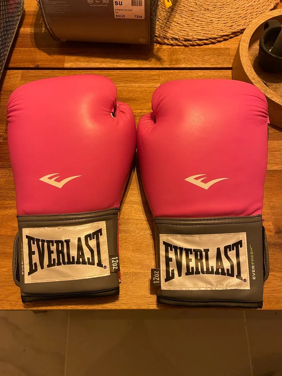 Everlast boxe gloves size 12 oz - Image 1
