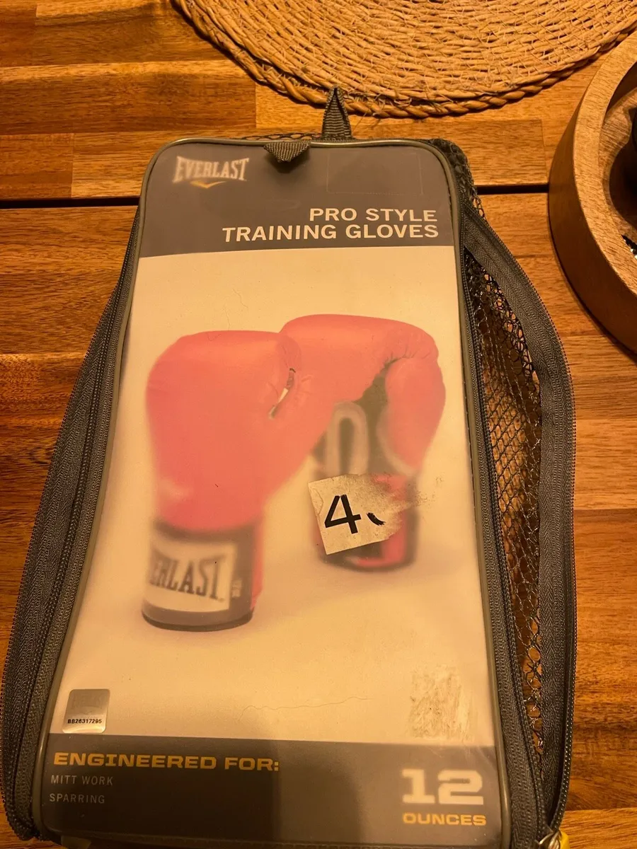 Everlast boxe gloves size 12 oz - Image 2