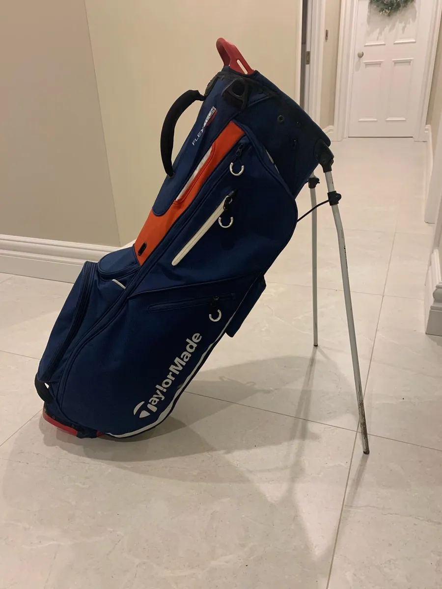 Taylormade golf bag - Image 1