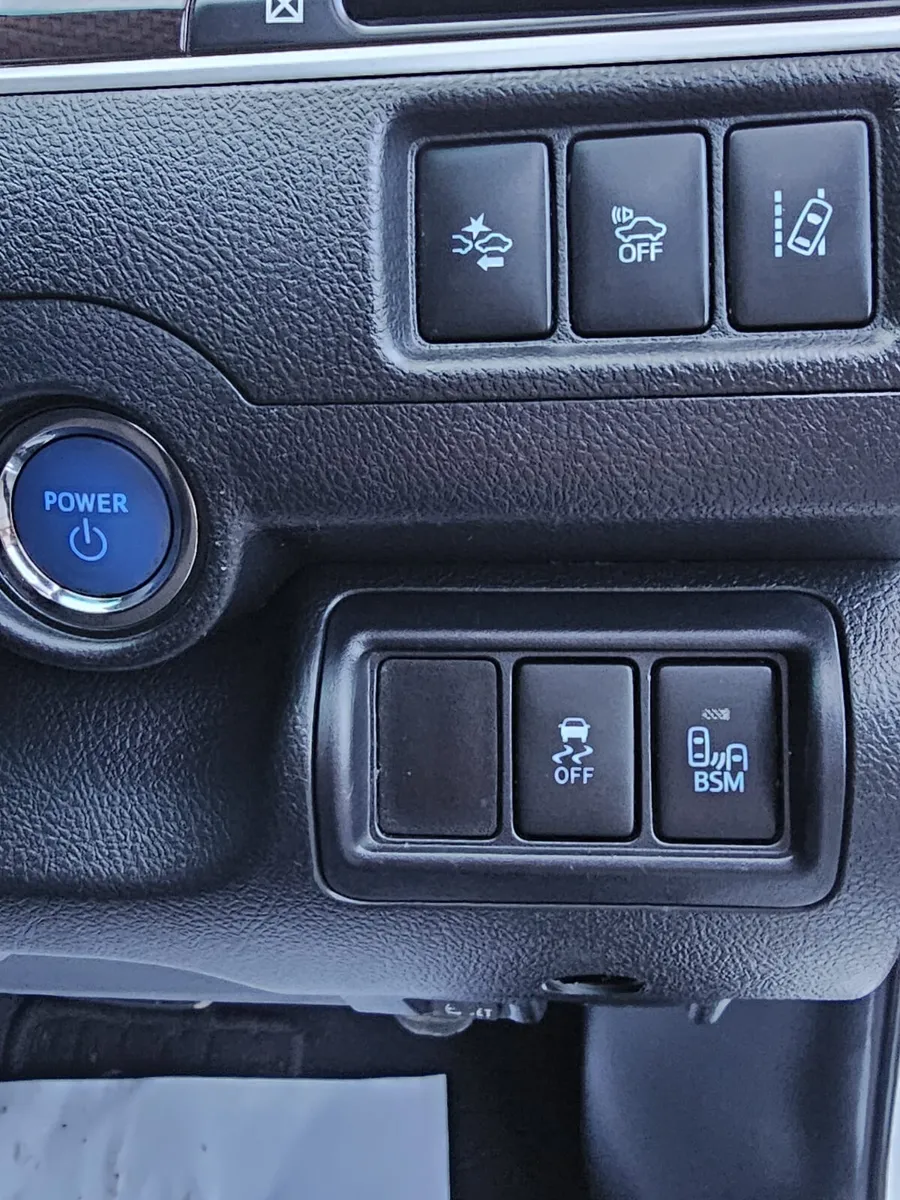 Toyota Camry 2016 automatic hybrid €10900 - Image 4