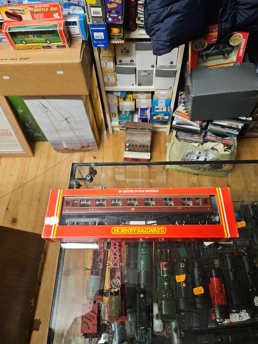 Hornby OO Gauge Carraige