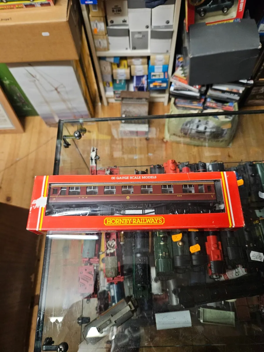 Hornby OO Gauge Carraige