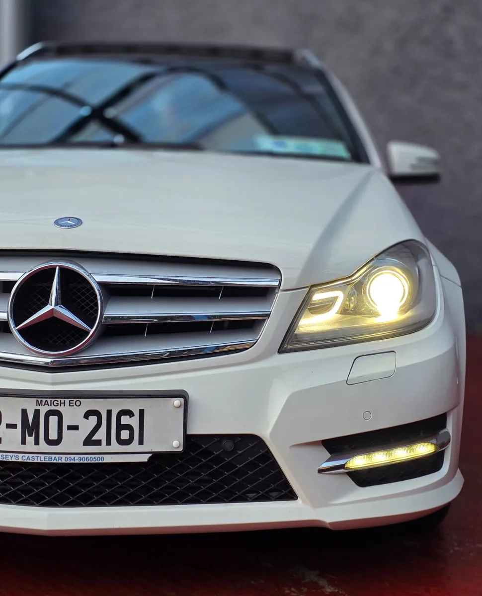 Mercedes-Benz C220 Sport Estate Auto ~pan roof - Image 2