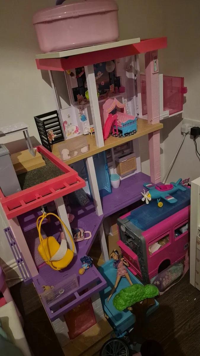 Barbie dream house