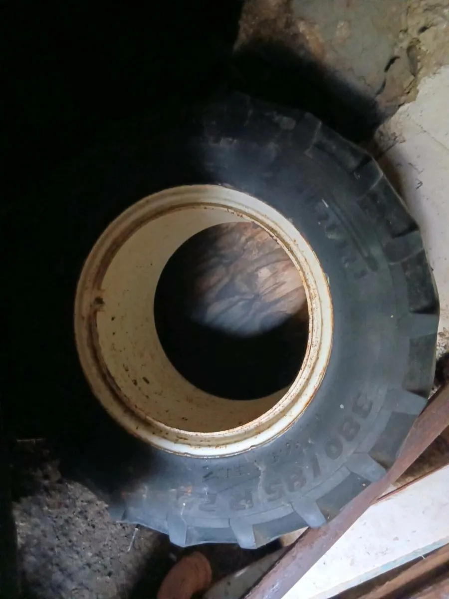 Dual wheels - Image 1