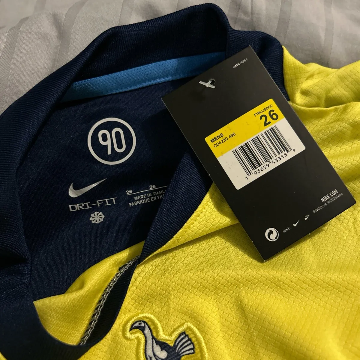 Kids Spurs away jersey and shorts 25/26 - Image 3