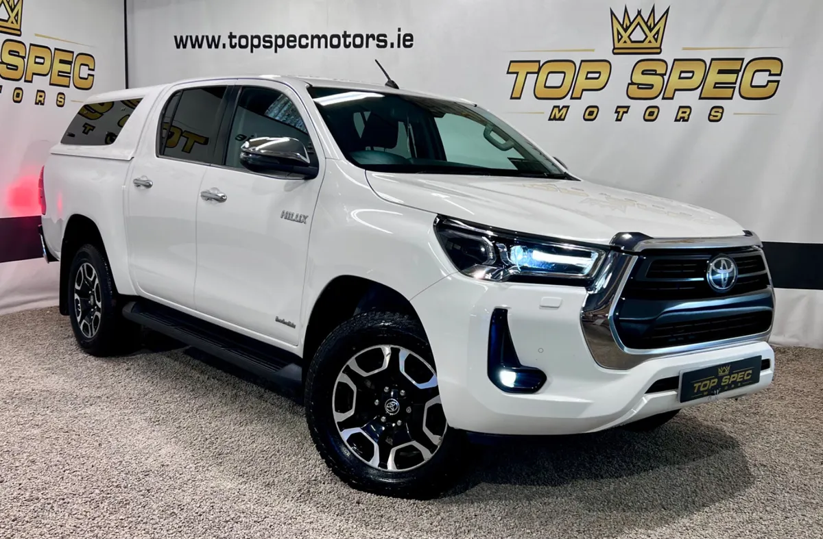 2021 (212)Toyota Hilux Invicible 2.8tdi Double Cab - Image 1