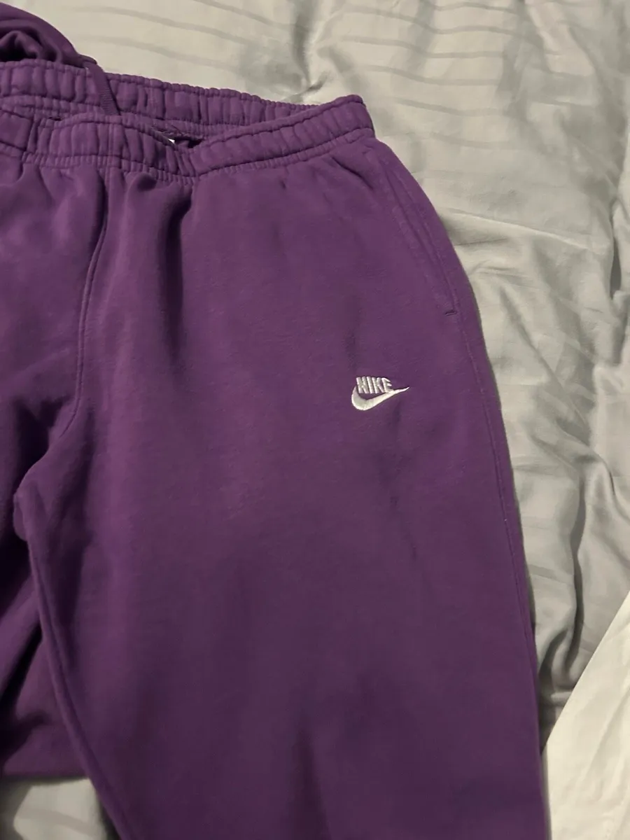 Nike purple tracksuit bottoms - Image 1